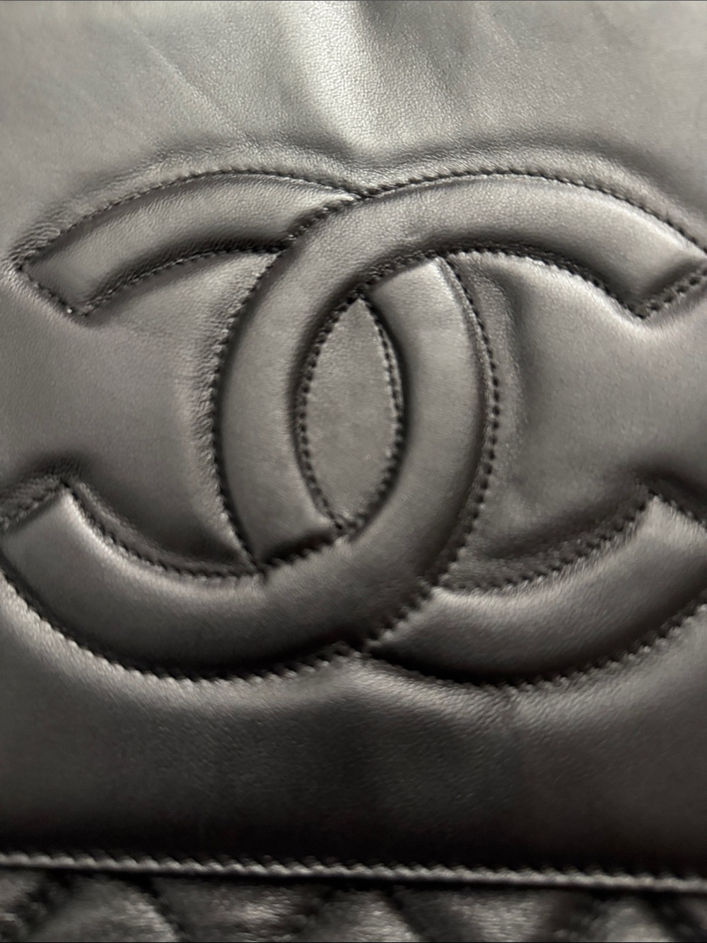 Leather Quilted Handbag - Picture 2 of 14